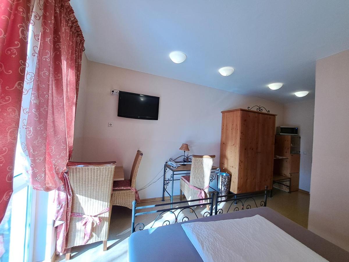 Mediterran Hotel Juwel Karlstein am Main Экстерьер фото